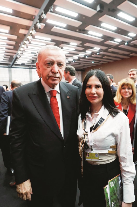 Erdoğan İpek-İpek İpek  : Baba-Kiz Büyük Bir Başari Hikayesi Yazdi   Erdoğan İpek-İpek İpek  : Baba-Kiz Büyük Bir Başari Hikayesi Yazdi